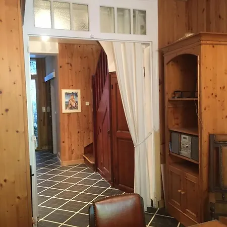 Holiday home Dans La Colibri,