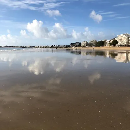 Dans La Colibri, * La Baule-Escoublac